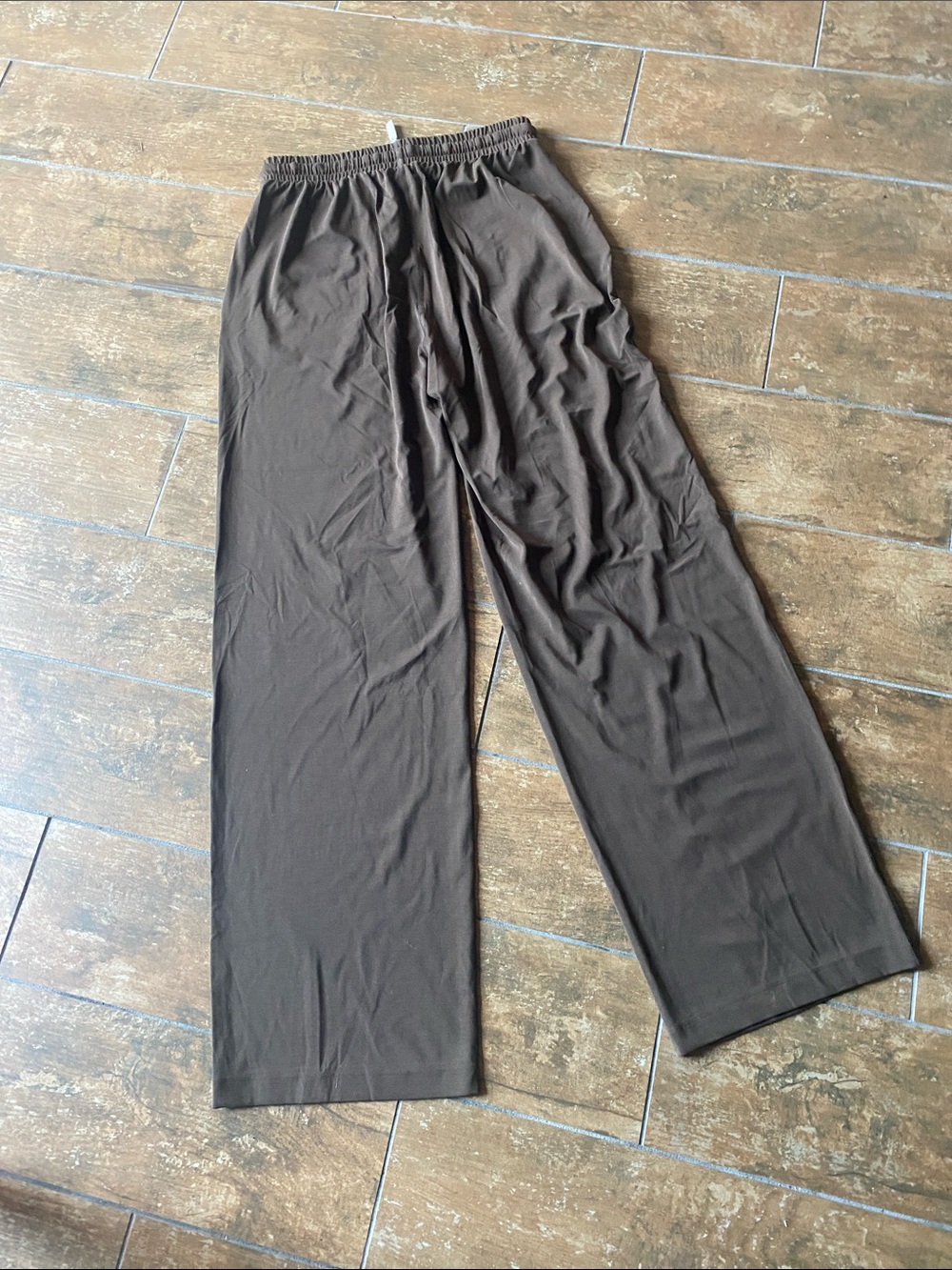 Brown Wide-Leg Pants with Drawstring Waist. Cozy Earth brand. Size xs. NWT. - Picture 3 of 5